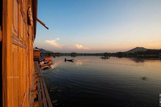 Houseboat Lily Of Nageen Srīnagar Exteriér fotografie